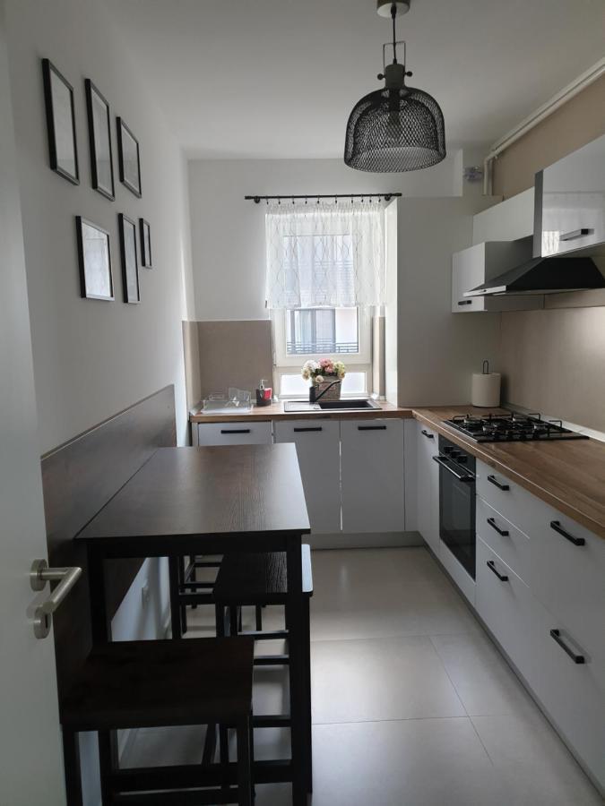 Qualis Apartament2 Brasov Exterior photo